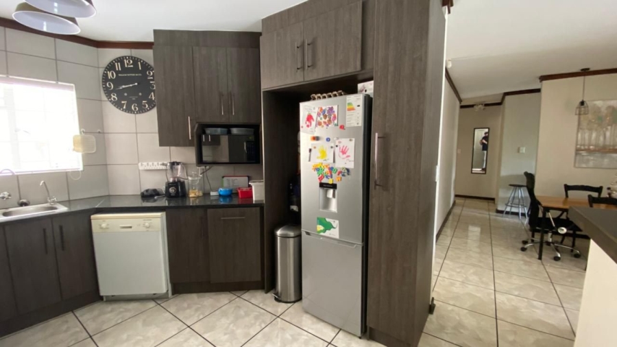 4 Bedroom Property for Sale in Pentagon Park Free State